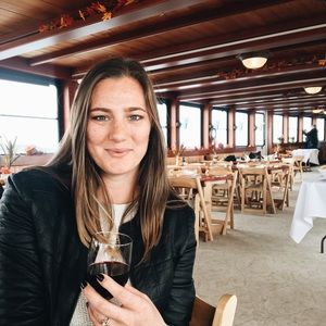 Meet your Posher, Holly